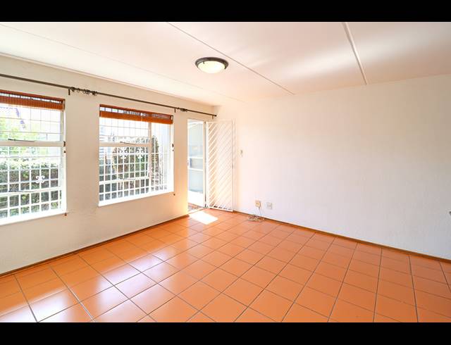 2 BEDROOM TOWNHOUSE FOR SALE IN BEDFORD GARDENS